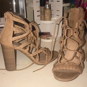 SUPER CUTE NO STAIN HIGH HEELS